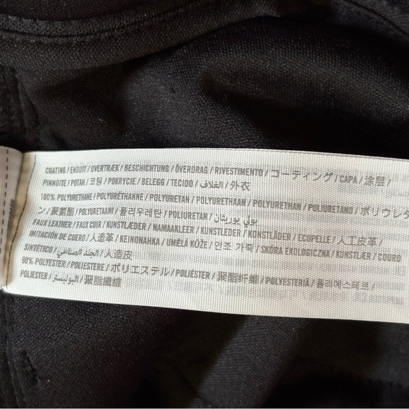 Abercrombie & Fitch 90’s Straight Ultra High Rise Black Faux Leather Pants - Picture 12 of 15